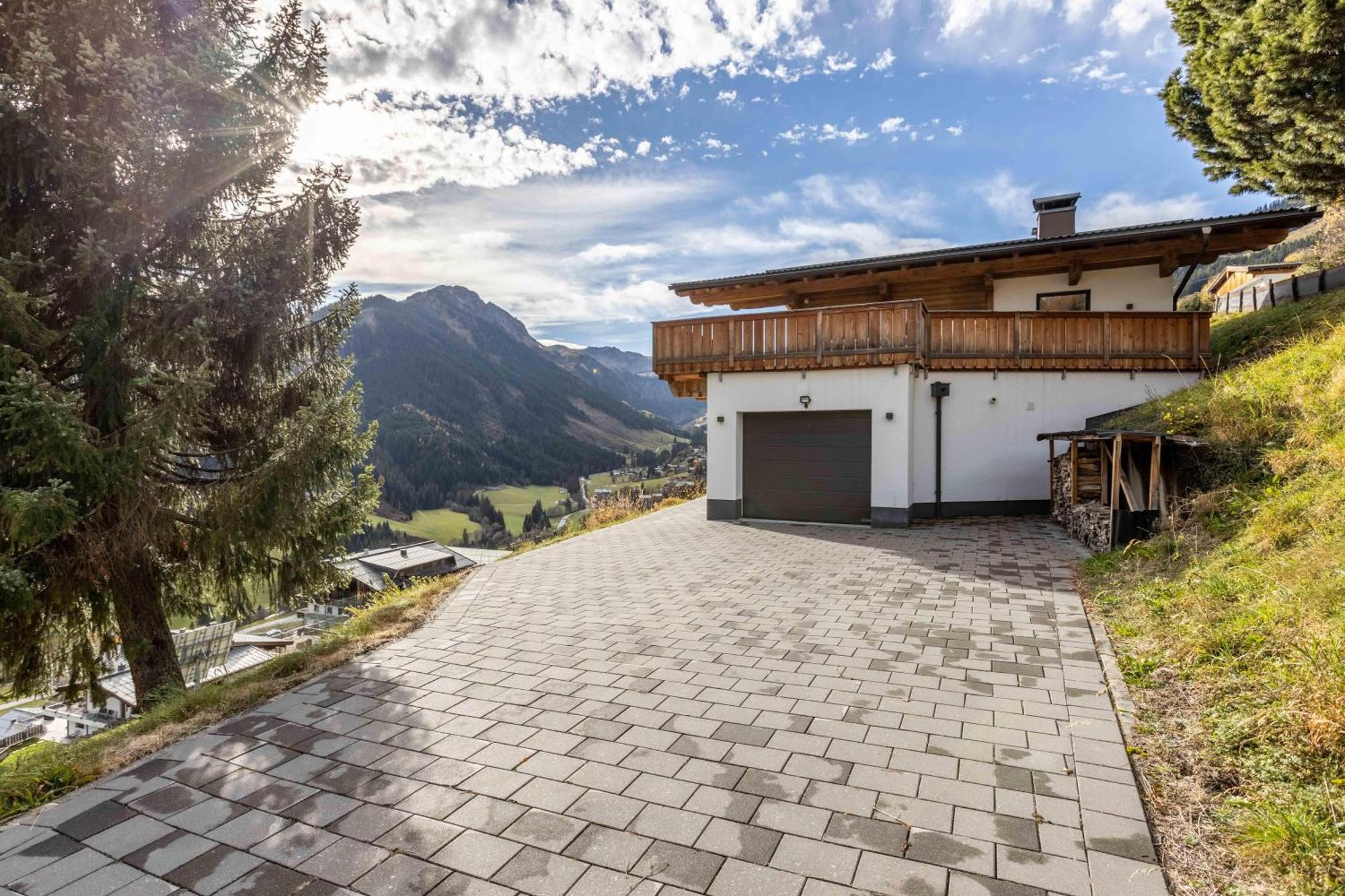 Haus Annet Holiday home *